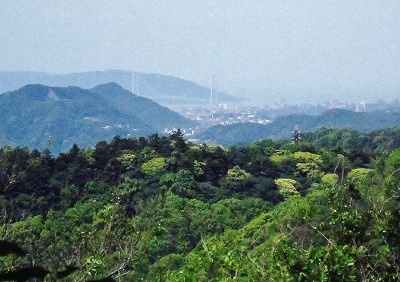 「神戸市布引・世継山活動地」から明石海峡を望む