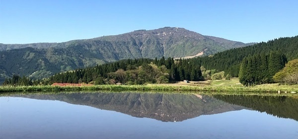 「養父市吉井活動地」の棚田と氷ノ山