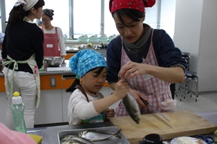 父子とのエコクッキング　旬を味わう和み「エコランチ」