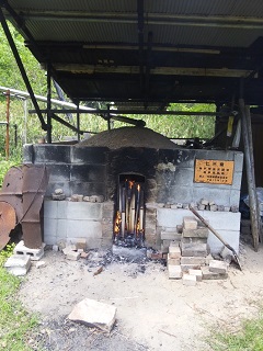 竹炭焼き準備作業と竹灯篭の整理